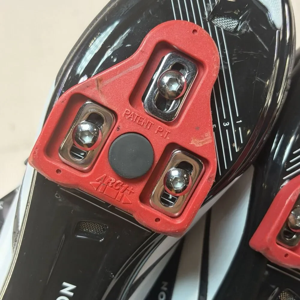 Peloton Cycling Shoes Women's Size US 6.5 /EU 37 Black Red 3 Bolt